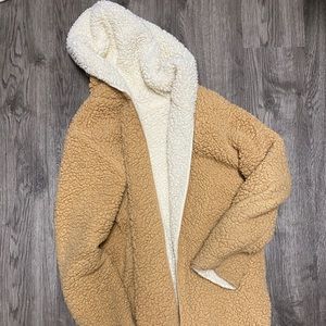 Oversized and Reversible Hooded Teddy Jacket